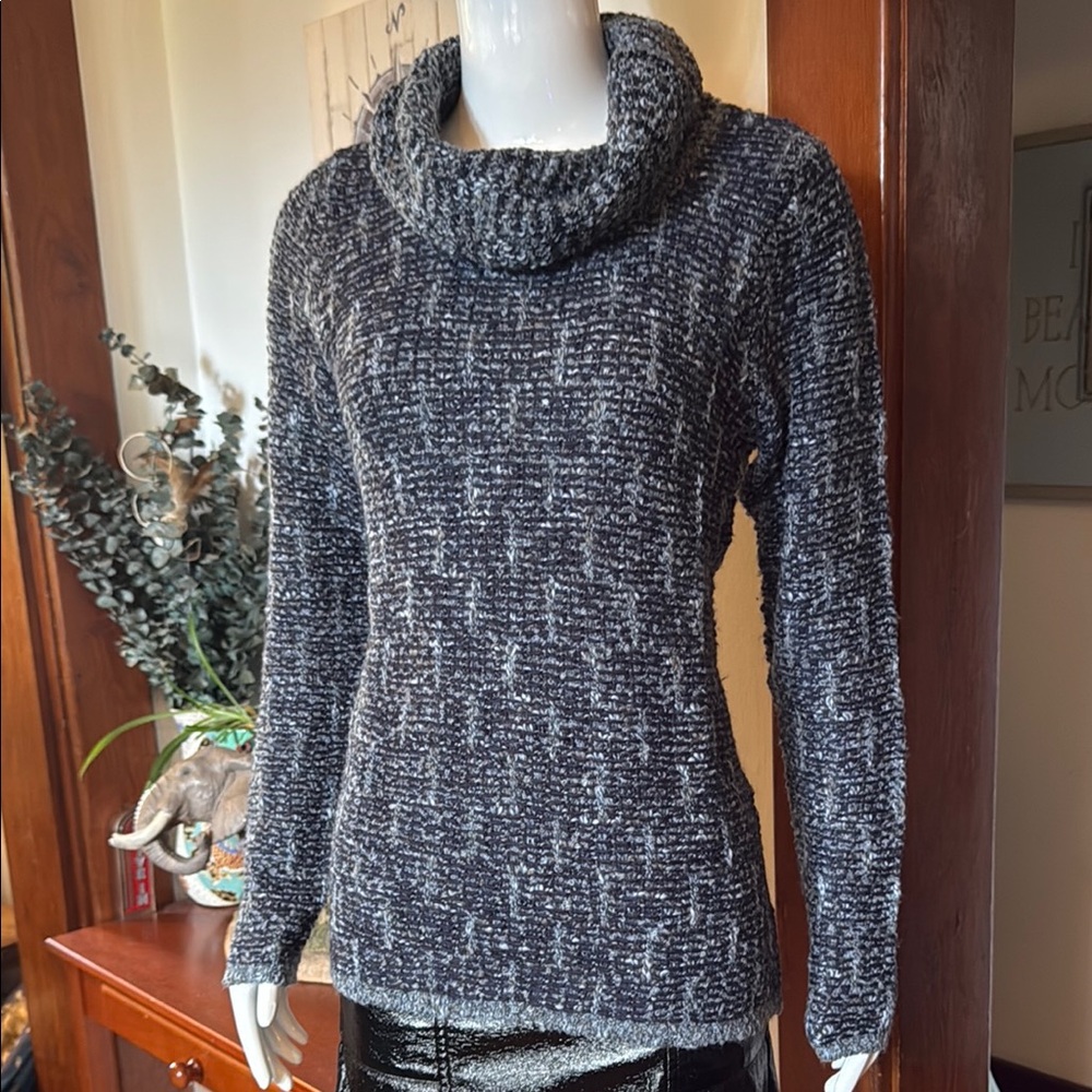 NWT northern reflections size small Cozy Blue and Gray Women's Sweater